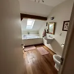 Les Deux Au Dessus De La Colline Habitación en casa particular Namur