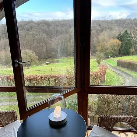 Les Deux Au Dessus De La Colline Homestay *