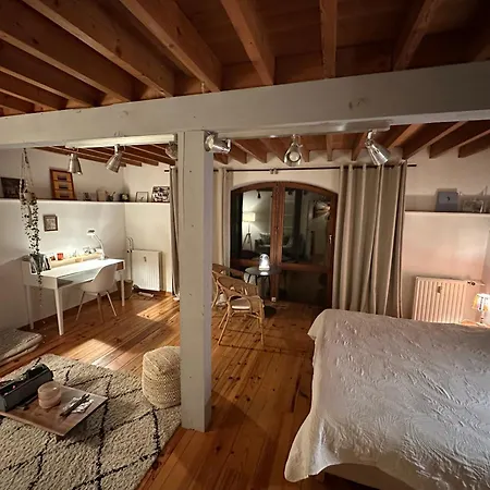 Les Deux Au Dessus De La Colline Habitación en casa particular Namur