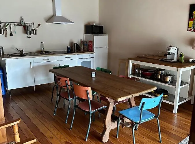 Les Deux Au Dessus De La Colline בית אירוח