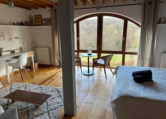 בית אירוח Les Deux Au Dessus De La Colline *