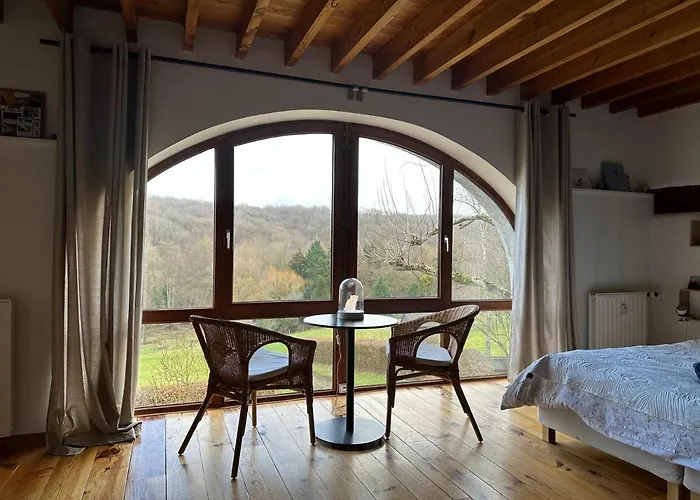 Les Deux Au Dessus De La Colline * נמור