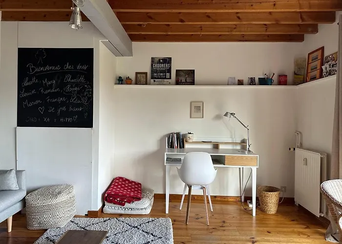 בית אירוח Les Deux Au Dessus De La Colline