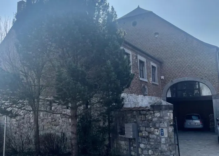 Les Deux Au Dessus De La Colline נמור