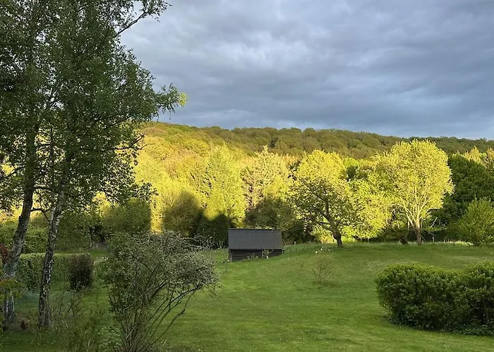 Les Deux Au Dessus De La Colline בית אירוח